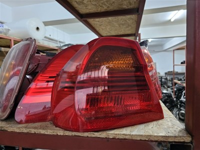 Bmw E90 sol arka stop camı led