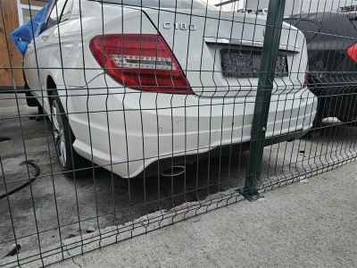 Mercedes W204 C Serisi arka tampon amg beyaz