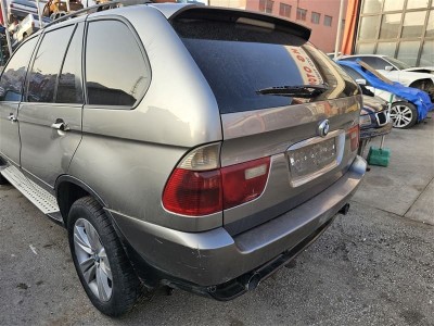 Bmw E53 X5 çıkma sol arka çamurluk